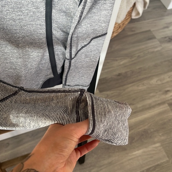 Lululemon jacket - Picture 3 of 5